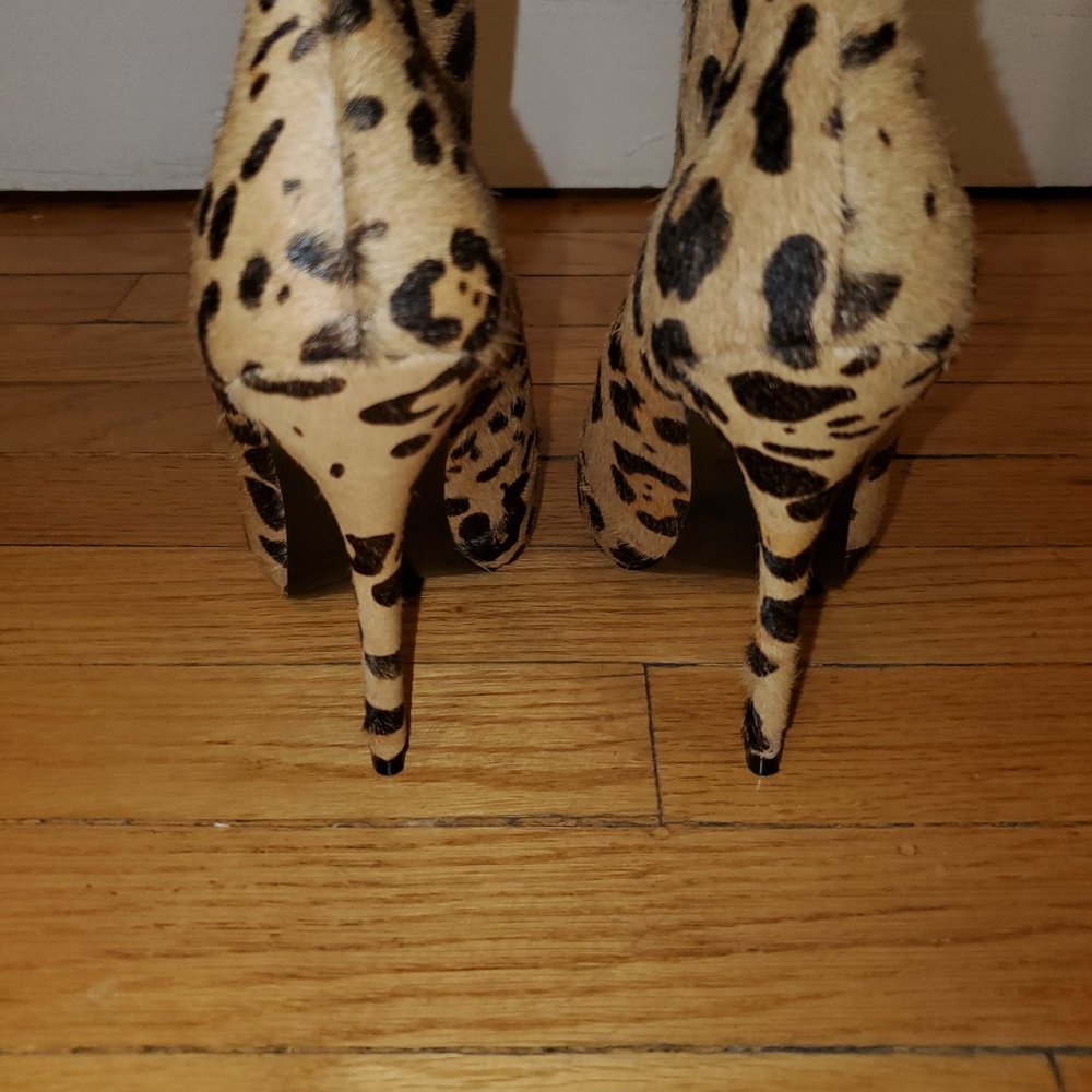 Steve Madden Leopard print booties - Picture 3 of 6